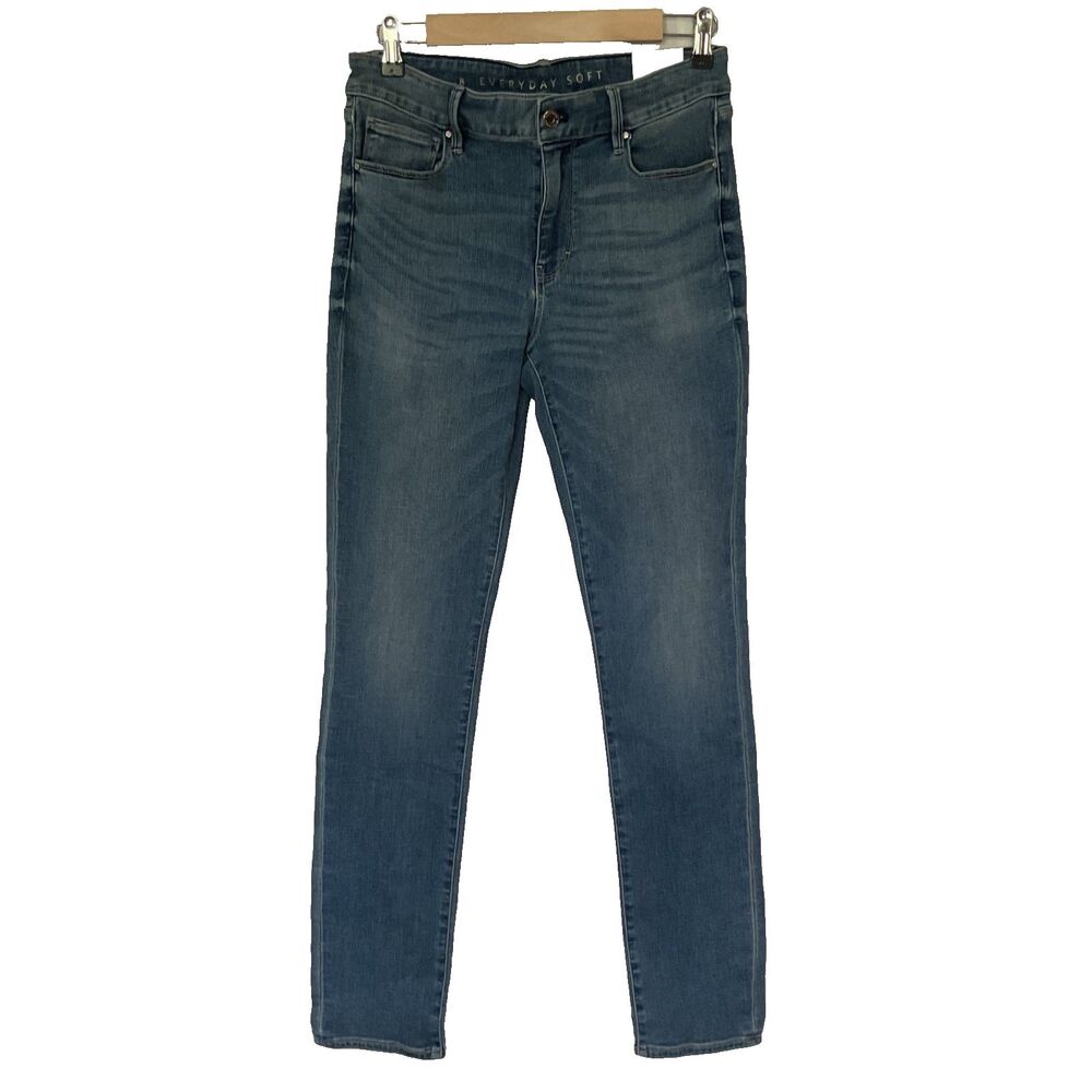 White House Black Market Everyday Soft Denim Slim Jeans 8  Mid Rise 32” Inseam